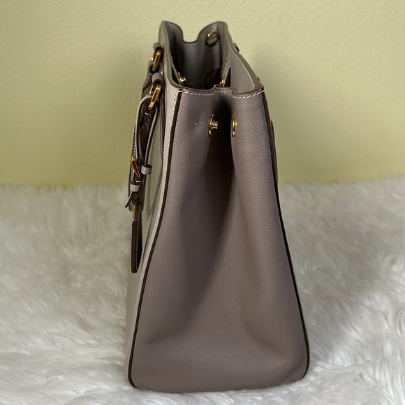 💯Authentic PRADA Saffiano Leather Medium Top Handle Tote Bag🍀 - Picture 8 of 17